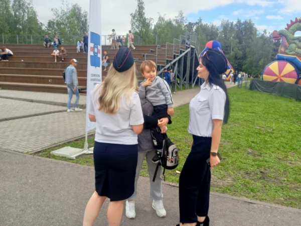 Полиция обеспечила безопасность на празднике в Удомле Полиция обеспечила безопасность на празднике в Удомле