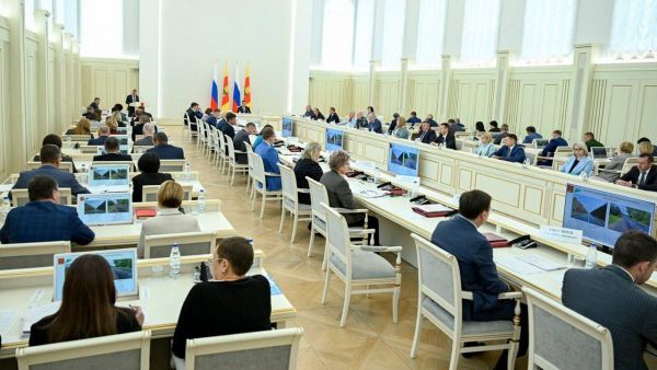 Губернатор Игорь Руденя определил задачи в дорожно-транспортном комплексе Верхневолжья Губернатор Игорь Руденя определил задачи в дорожно-транспортном комплексе Верхневолжья