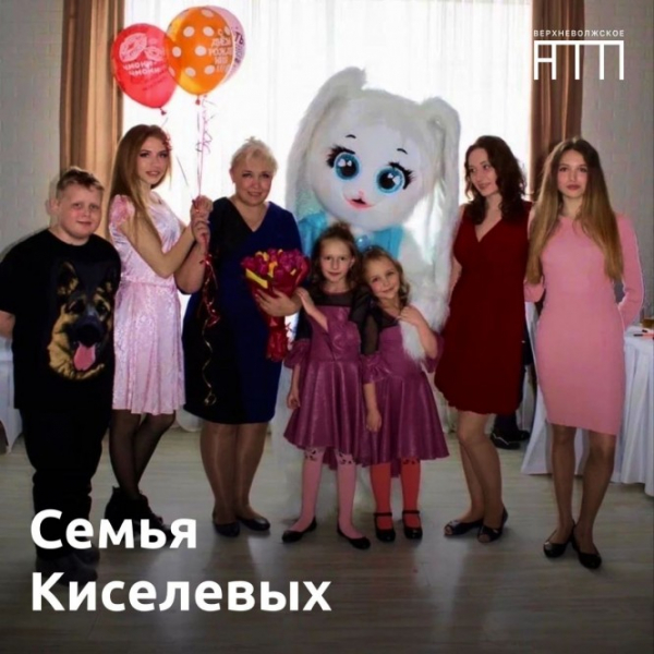 "Баранка" по наследству: в семье Киселёвых из Твери мама и две дочери - водители автобусов