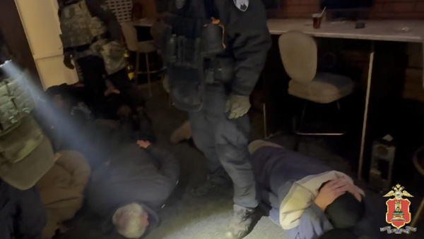 Урожай лудоманов: полиция и спецназ нагрянули в тверской "филиал Лас-Вегаса" Урожай лудоманов: полиция и спецназ нагрянули в тверской "филиал Лас-Вегаса"