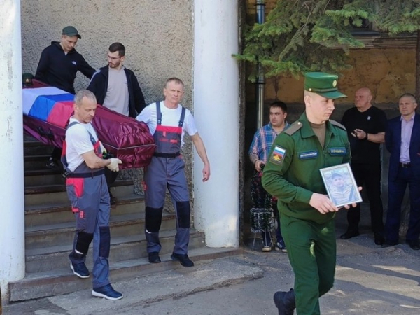 В Тверской области похоронили двух бойцов, погибших на СВО В Тверской области похоронили двух бойцов, погибших на СВО