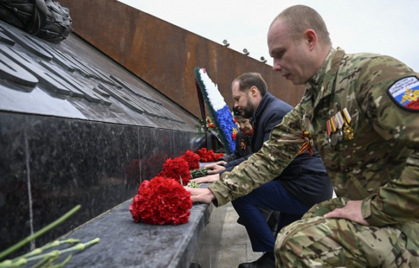 Виталий Королев почтил память защитников Родины на Ржевском мемориале Советскому солдату Виталий Королев почтил память защитников Родины на Ржевском мемориале Советскому солдату