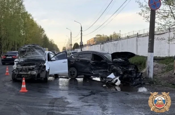 В Тверской области в аварии пострадали четыре человека