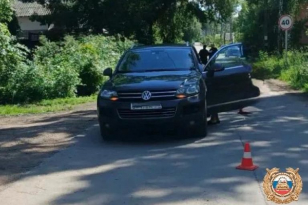 В Тверской области кроссовер сбил женщину В Тверской области кроссовер сбил женщину