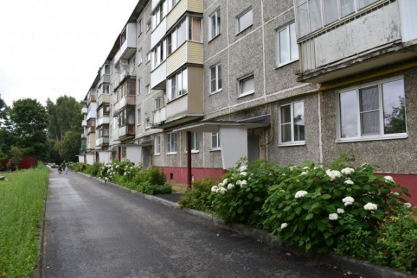 В Твери проверяют дворы, благоустроенные по программе инициативного бюджетирования