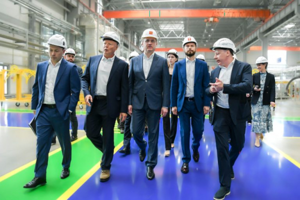 Александр Новак и Виталий Королев отметили вклад предприятия «ТверьКанатДор» в импортозамещение Александр Новак и Виталий Королев отметили вклад предприятия «ТверьКанатДор» в импортозамещение