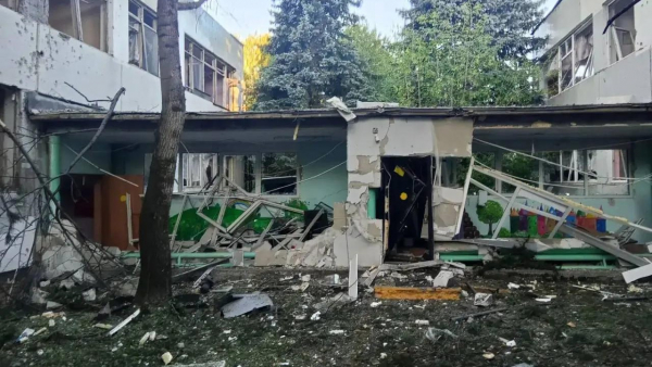 В соседнем Тверской области регионе обломки дрона упали на детский сад В соседнем Тверской области регионе обломки дрона упали на детский сад