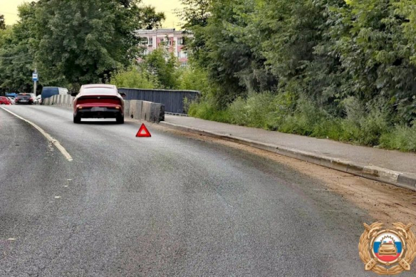 В Твери Changan сбил пешехода В Твери Changan сбил пешехода