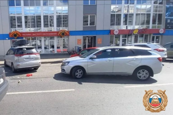 В Твери на Комсомольском проспекте сбили женщину В Твери на Комсомольском проспекте сбили женщину