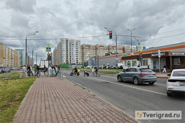 В Твери водители массово заезжают под "кирпич" после переноса разворота