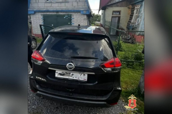 В Тверской области неадекват стрелял по машине супруги В Тверской области неадекват стрелял по машине супруги
