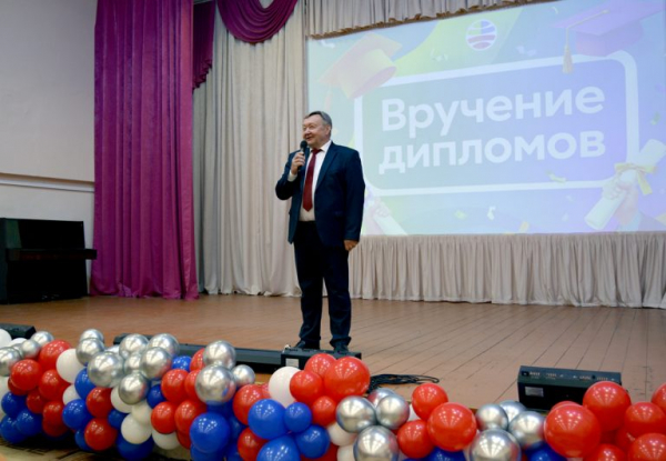 Время больших стартов: в Тверском институте (филиале) МГЭУ прошла церемония вручения дипломов выпускникам
