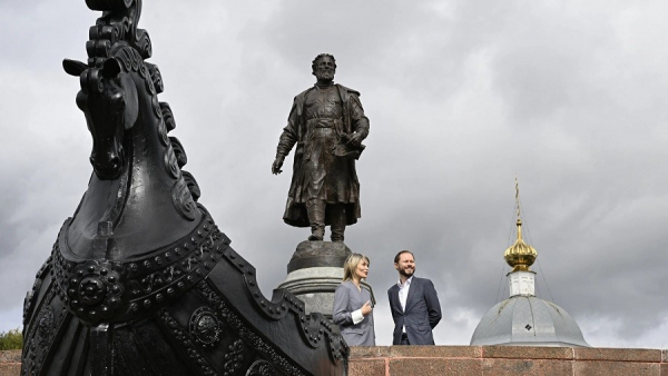 В Твери обновили Трехсвятскую улицу и памятник Афанасию Никитину В Твери обновили Трехсвятскую улицу и памятник Афанасию Никитину