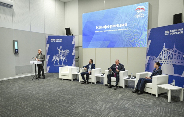 Виталий Королев: Программы "Единой России" на выборах - это конкретный план действий Виталий Королев: Программы "Единой России" на выборах - это конкретный план действий